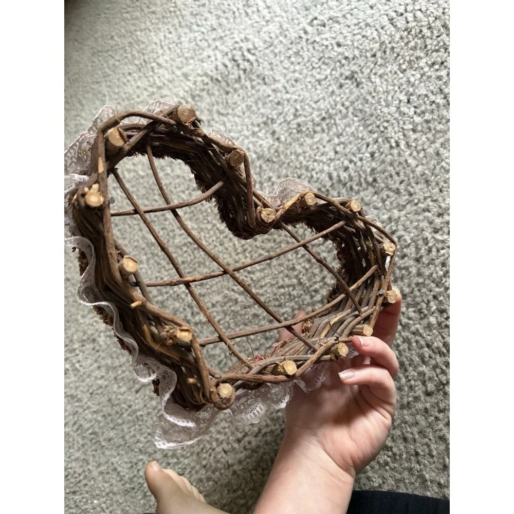 Country Heart Valentine Wood Basket Bathroom Storage Easter Rose Pretty Pink Bow